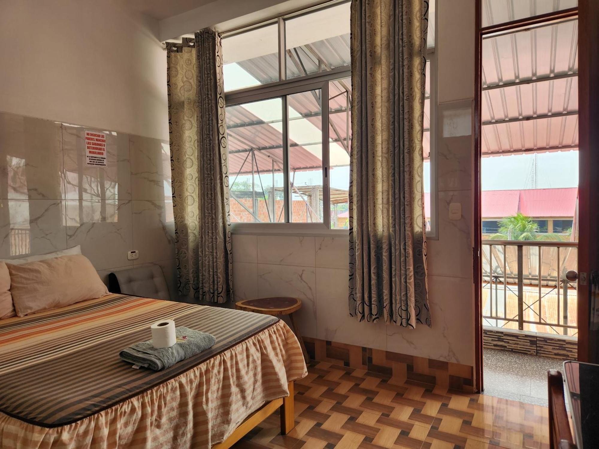 Libelula Hotel Puerto Maldonado Buitenkant foto