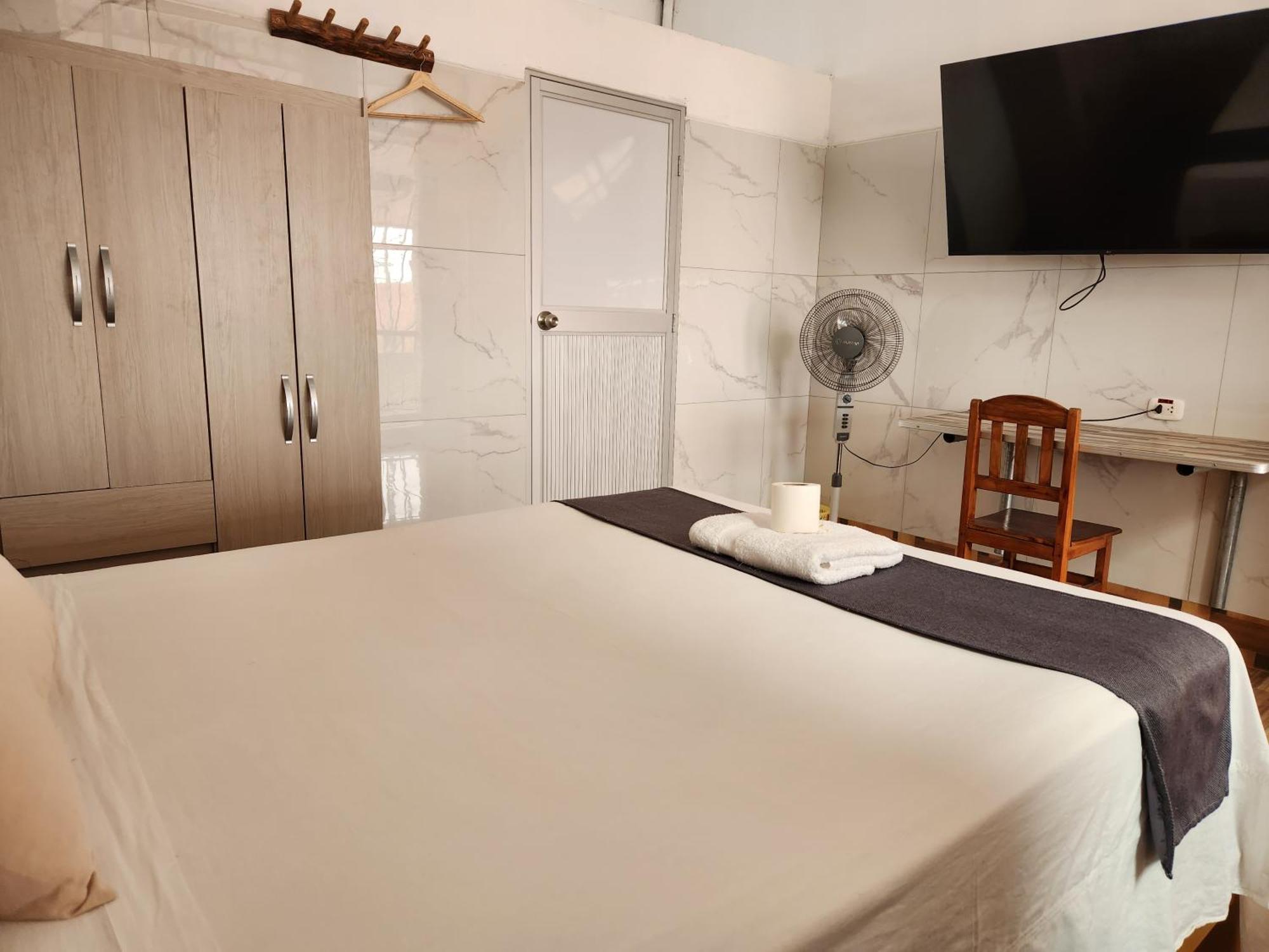 Libelula Hotel Puerto Maldonado Buitenkant foto