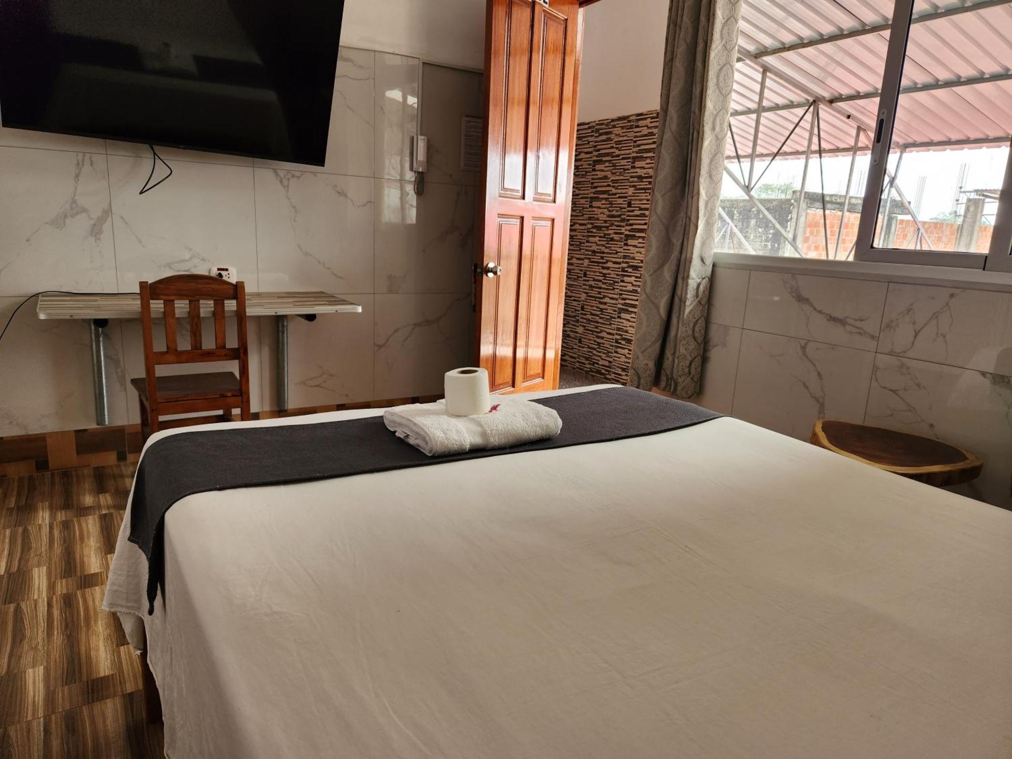 Libelula Hotel Puerto Maldonado Buitenkant foto
